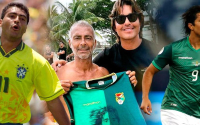 Romário prestigia camiseta comemorativa do goleador Marcelo Moreno