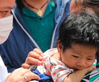 Ação com apoio da FENAMI aplica mais de 100 vacinas em crianças e adultos