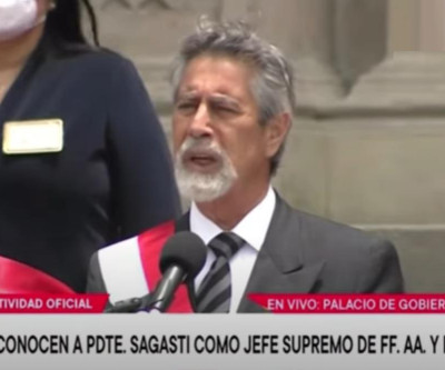 Presidente Francisco Sagasti é reconhecido como chefe supremo da FF.AA y PNP do Peru
