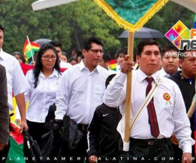 Desfile cívico em homenagem aos 193 independência da Bolívia - no Memorial em SPv