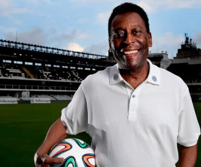 Edson Arantes do Nascimento, o Rei Pelé, morre aos 82 anos em São Paulo