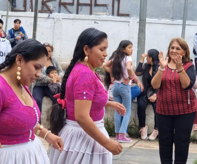 Wallunka 2023: Tradição Cochabambina na Praça Kantuta em Meio à Reforma