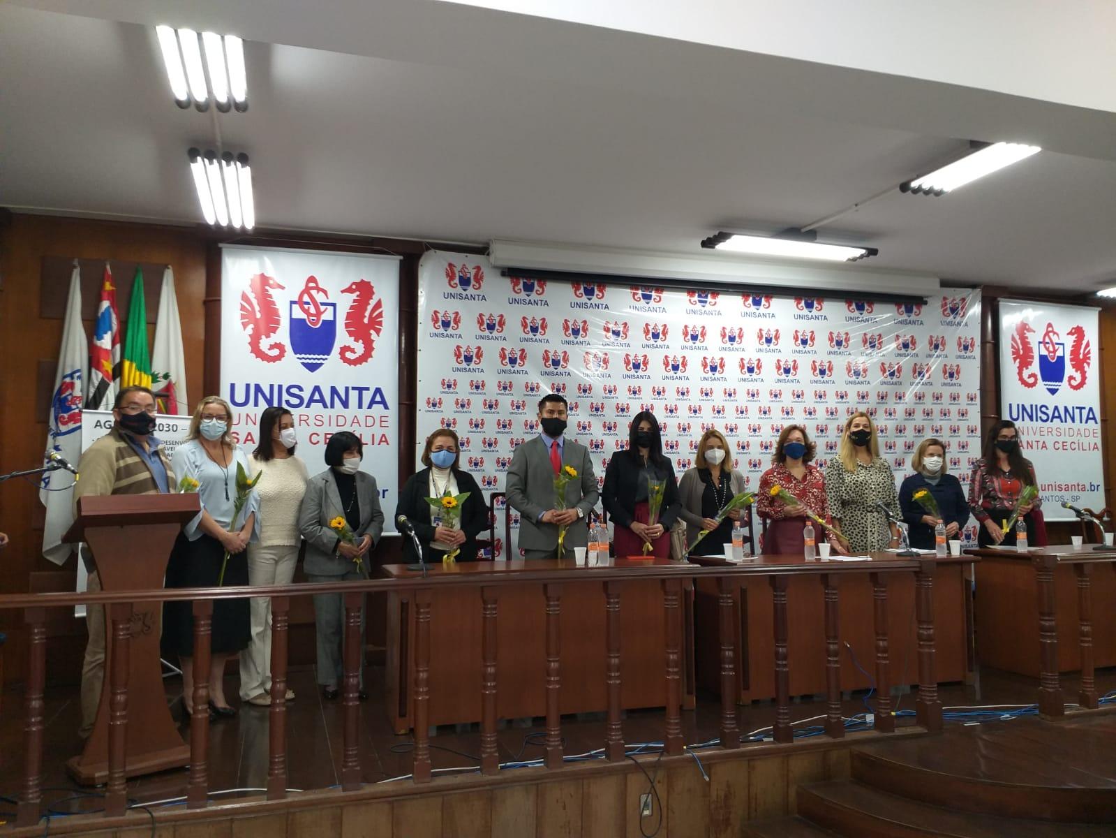 Consulado peruano fecha acordo de cooperação com Prefeitura de Santos